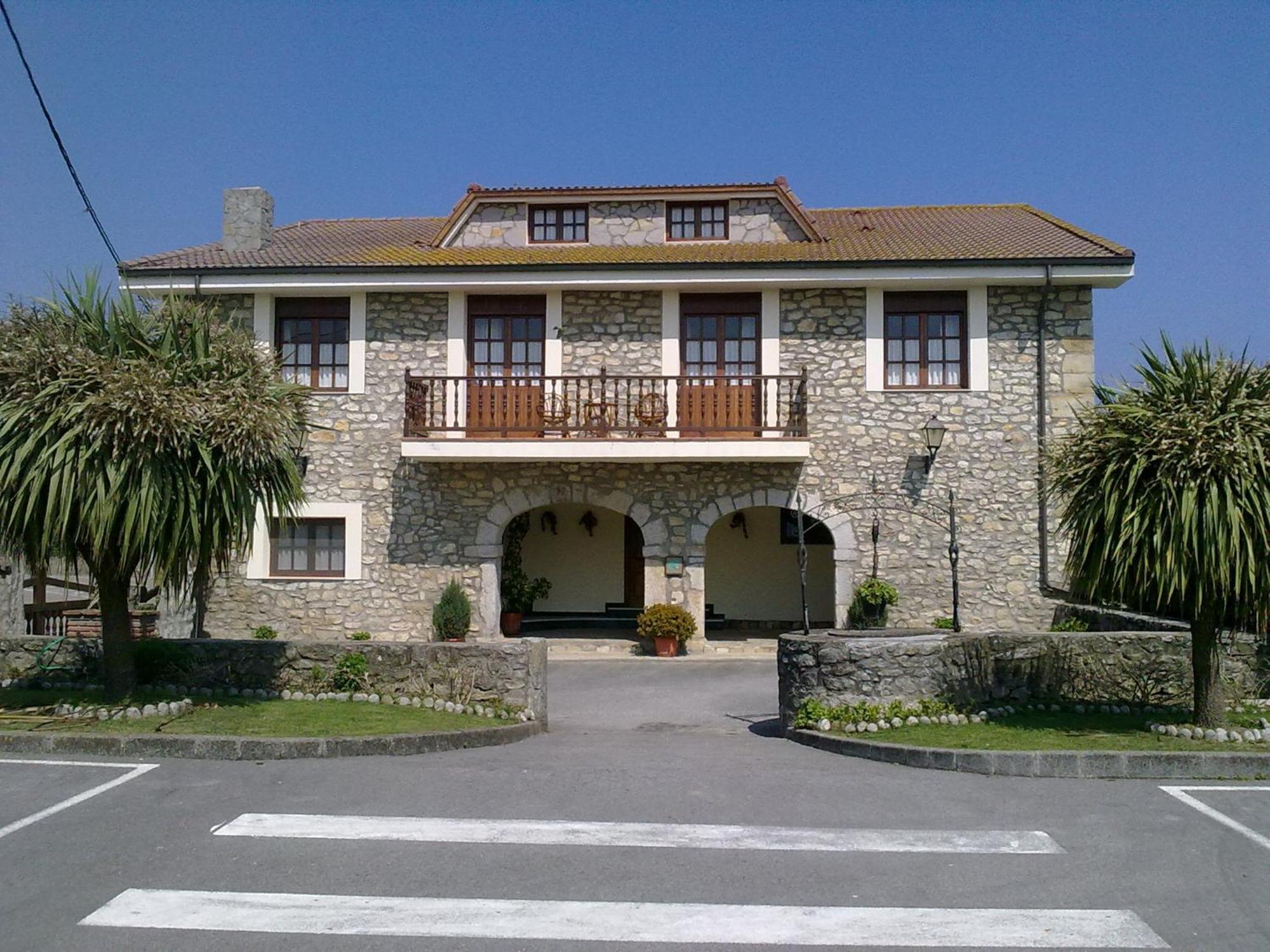 Posada Playa De Langre Langre  Exterior photo